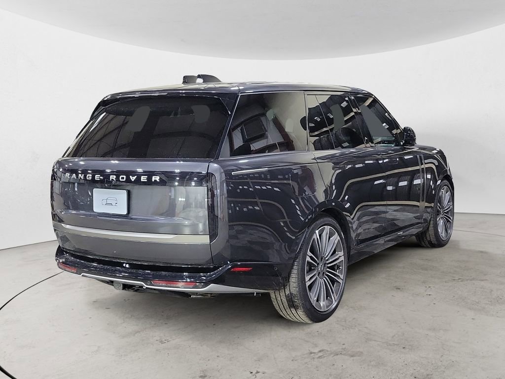 New 2025 Land Rover Range Rover SE image 5