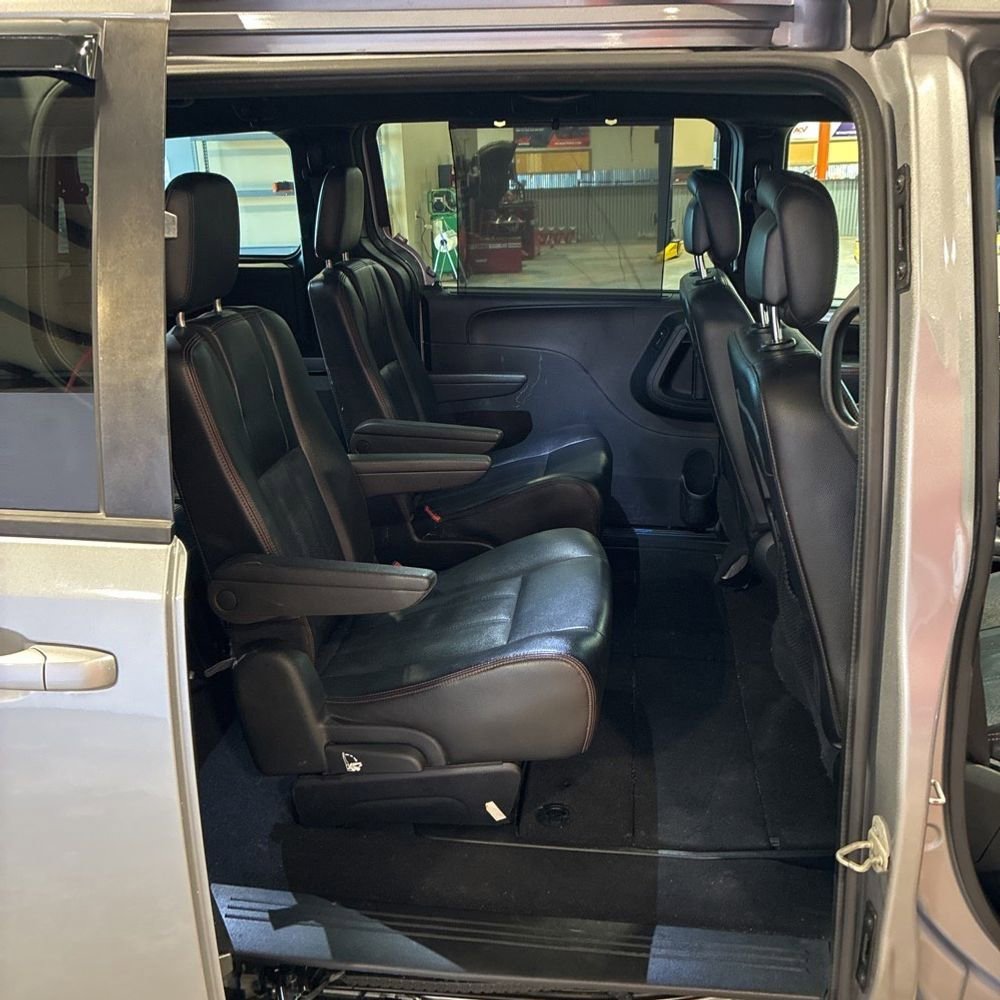 Used 2019 Dodge Grand Caravan GT image 12