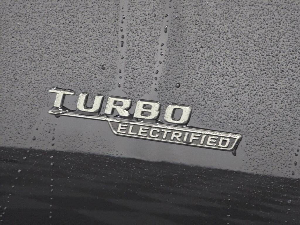 New 2026 Mercedes-Benz C 43 AMG 4MATIC Sedan image 22