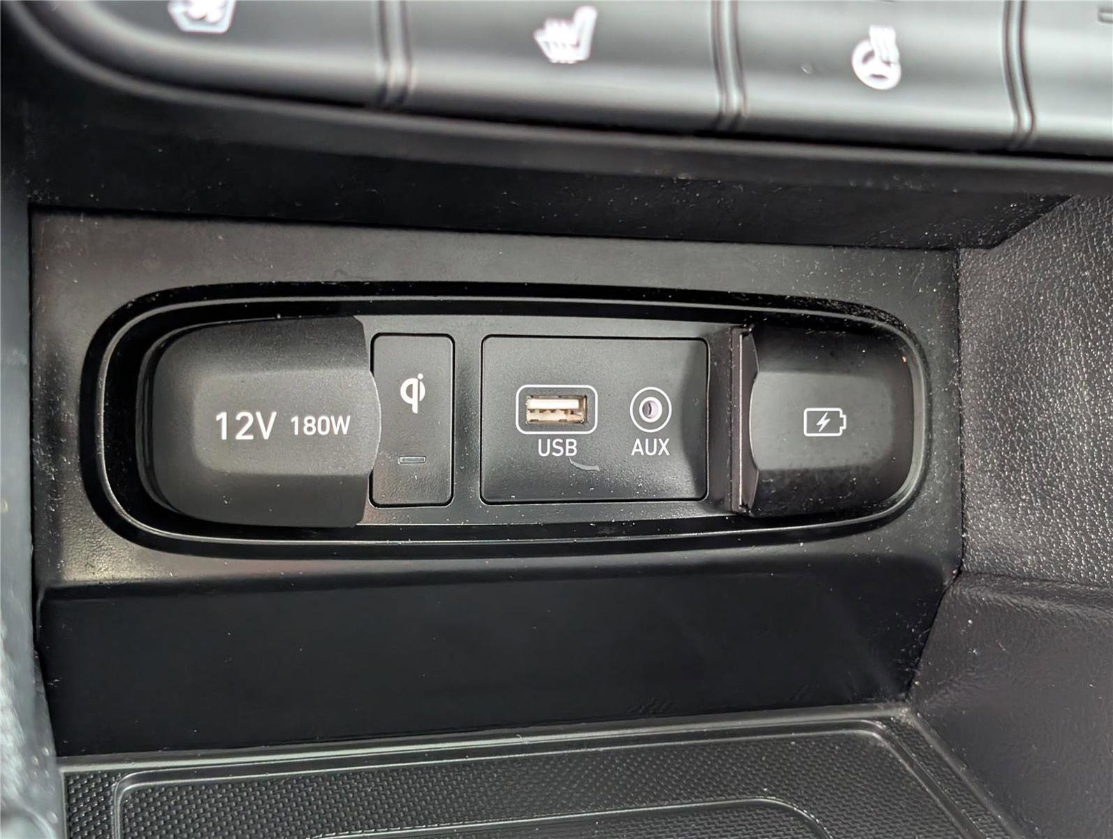 Used 2020 Hyundai Santa Fe Limited image 27