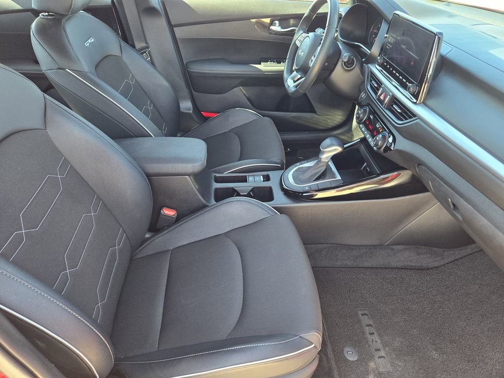 Used 2024 Kia Forte GT-Line image 19
