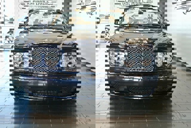 Used 2007 Bentley Azure image 3