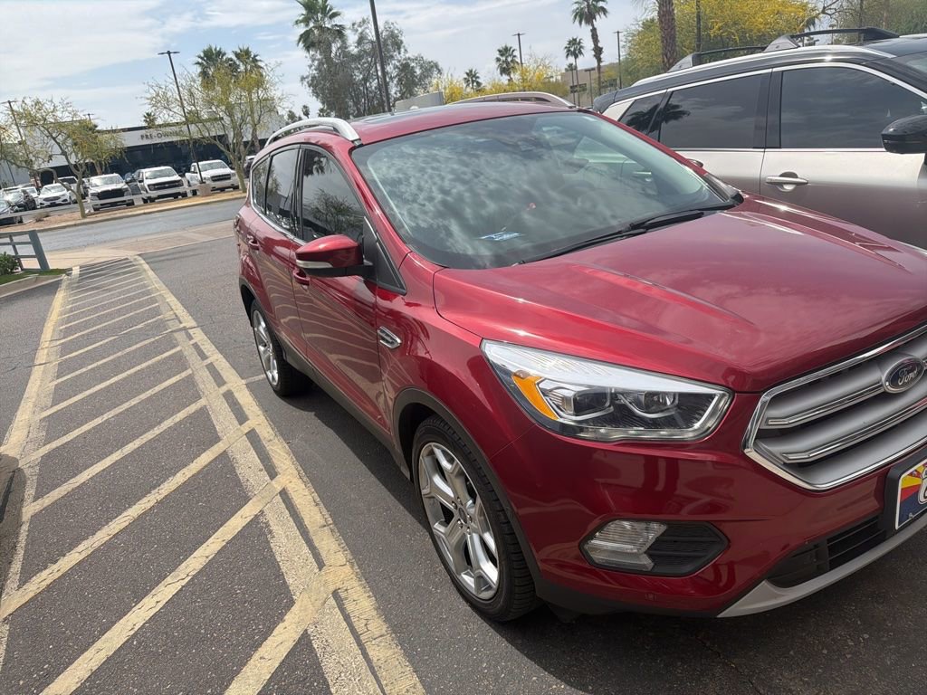 Used 2019 Ford Escape Titanium image 2