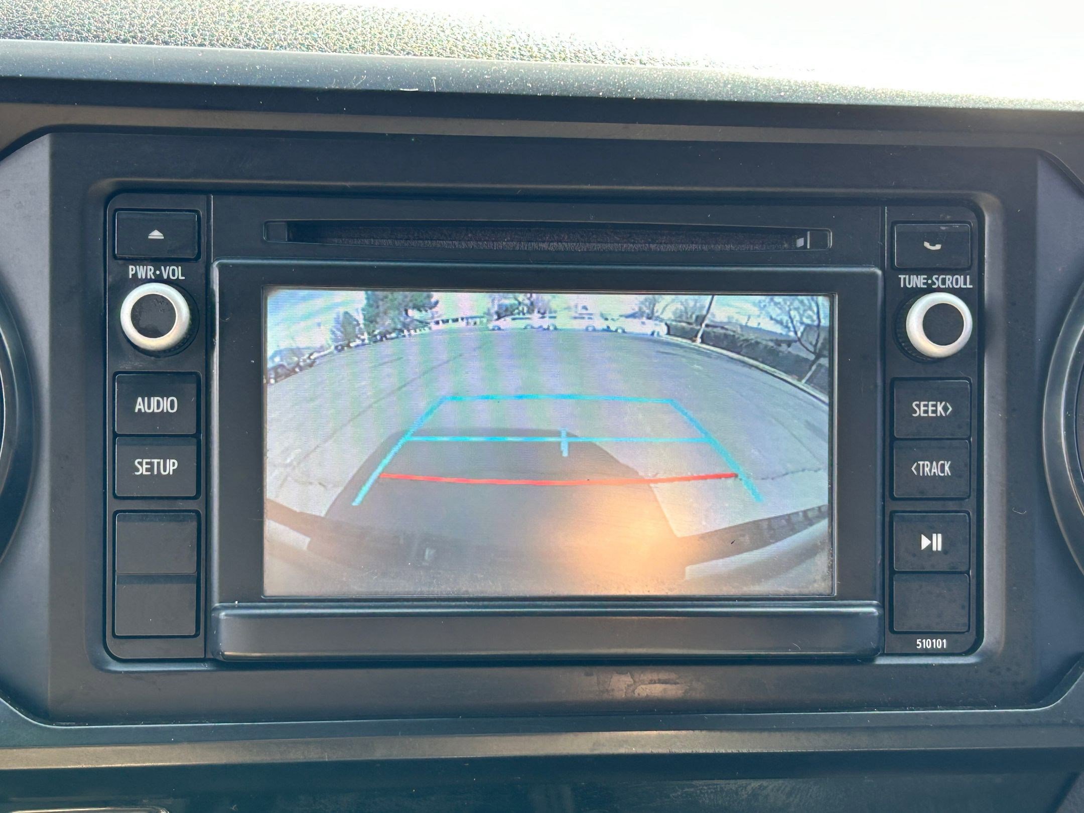 Used 2018 Toyota Tacoma SR image 20