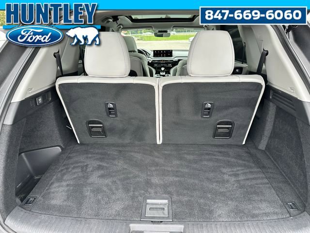 Used 2023 Acura MDX FWD w/ Technology Package image 8
