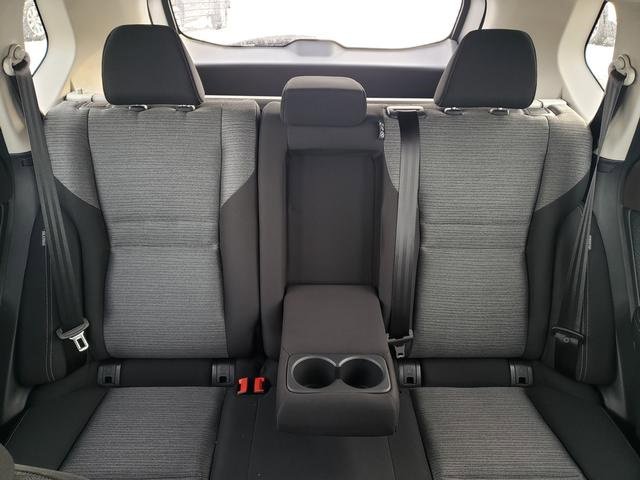 Used 2022 Nissan Rogue SV image 14