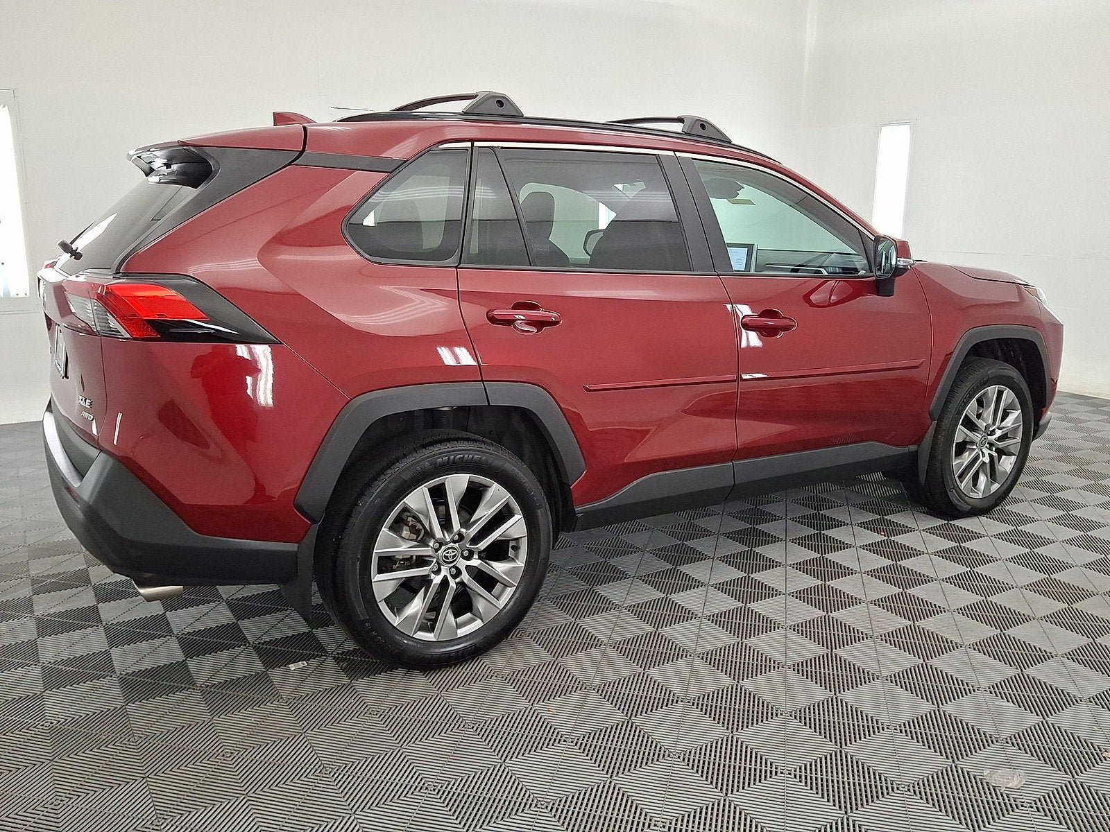 Certified 2023 Toyota RAV4 XLE Premium AWD/4WD image 18