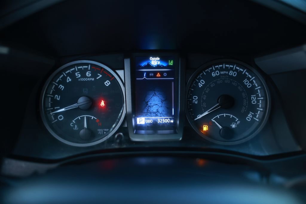 Used 2022 Toyota Tacoma TRD Sport w/ Technology Package image 21