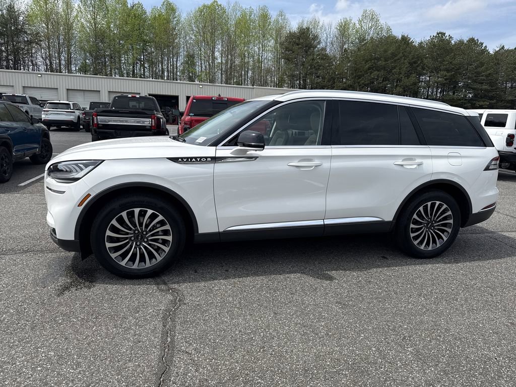 Used 2023 Lincoln Aviator Reserve image 4