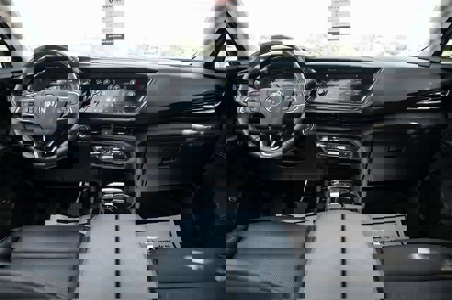 Used 2023 Buick Envision Essence image 22