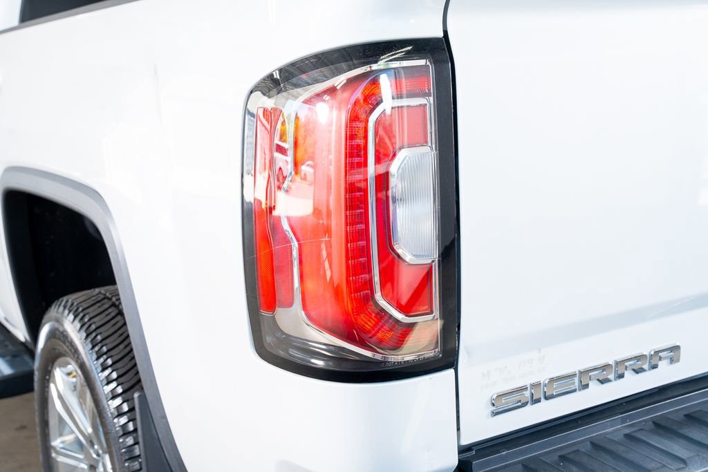 Used 2018 GMC Sierra 1500 SLT AWD/4WD image 19