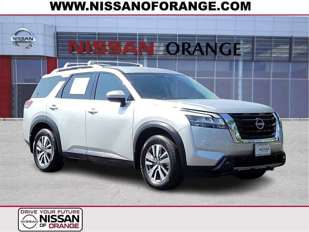 Certified 2022 Nissan Pathfinder SL