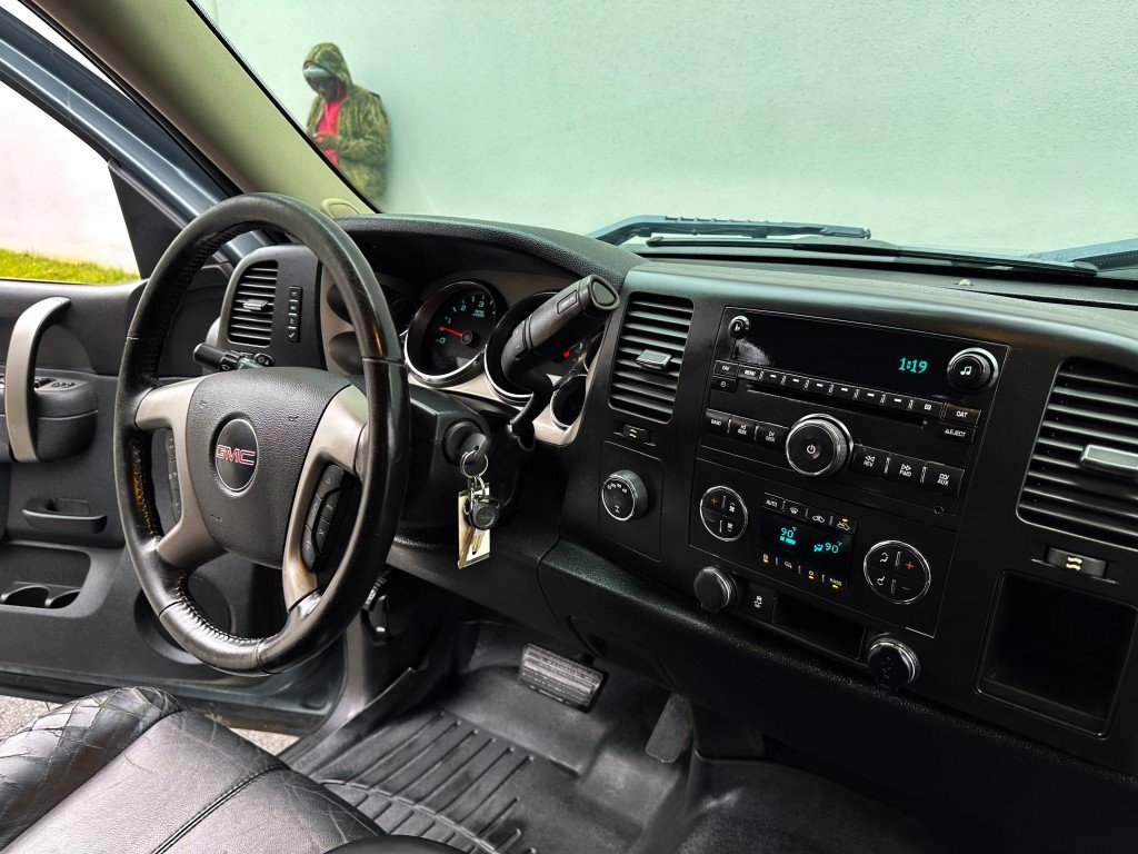 Used 2013 GMC Sierra 1500 SLE w/ Power Tech Package image 27