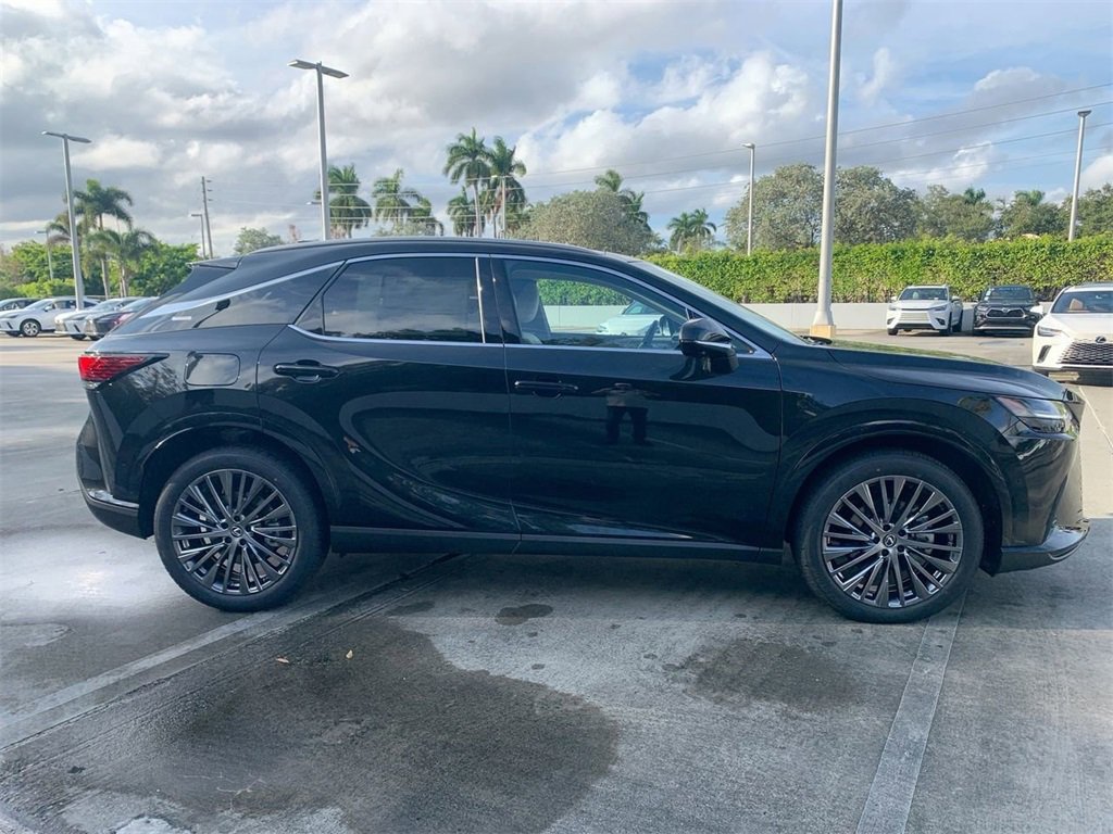 New 2025 Lexus RX 450h AWD w/ Luxury Package image 8