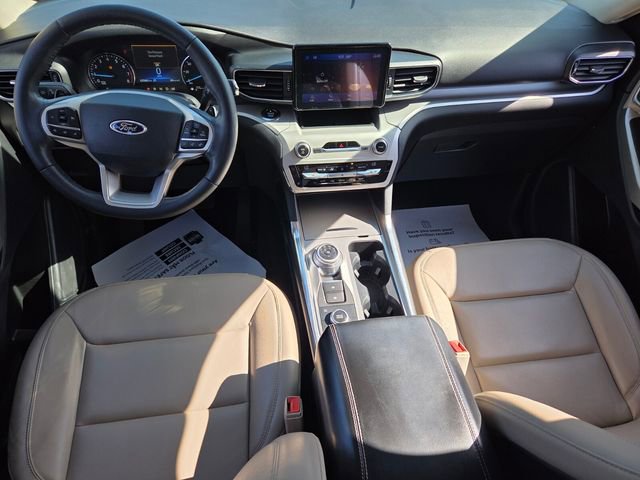 Used 2020 Ford Explorer XLT w/ Equipment Group 202A AWD/4WD image 9