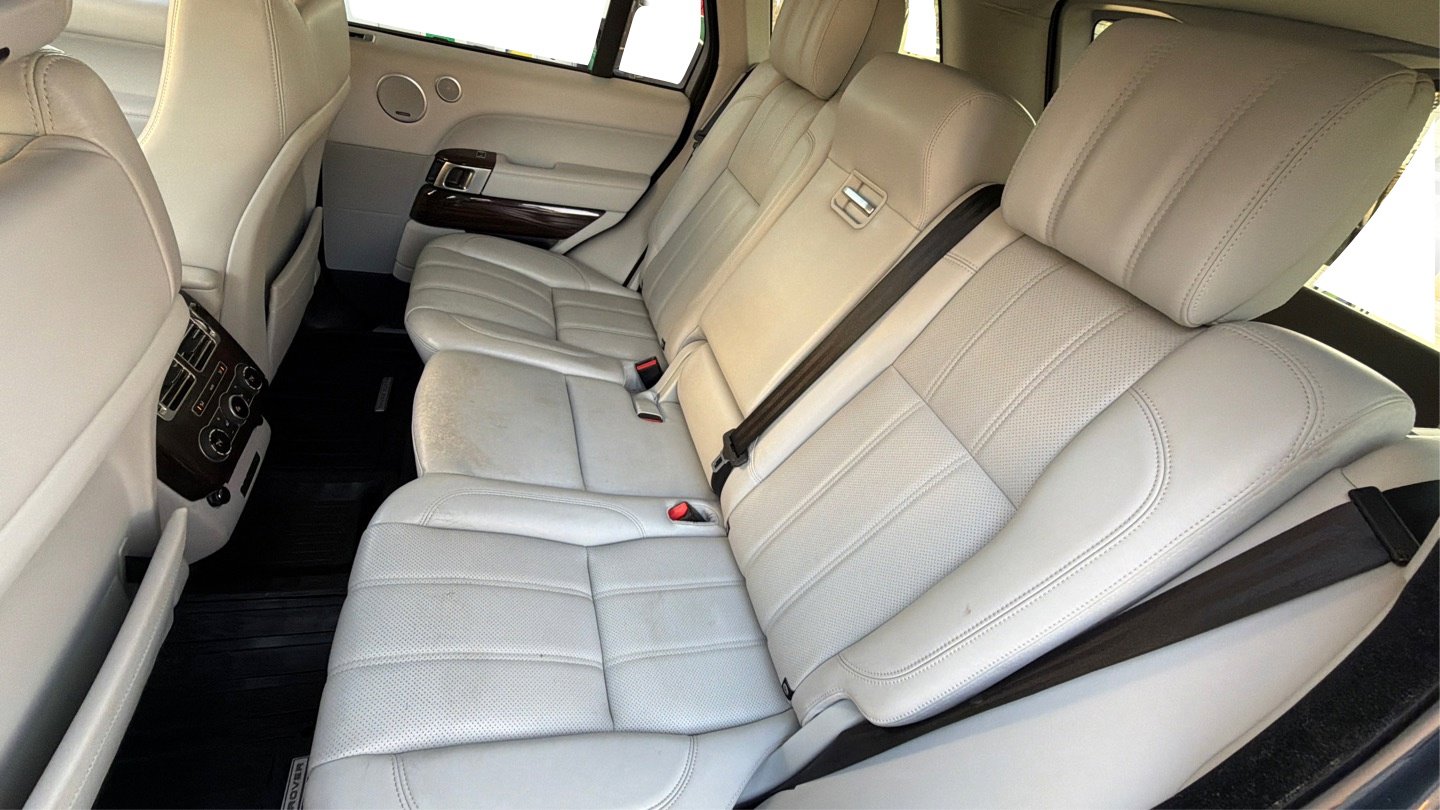 Used 2016 Land Rover Range Rover HSE image 17