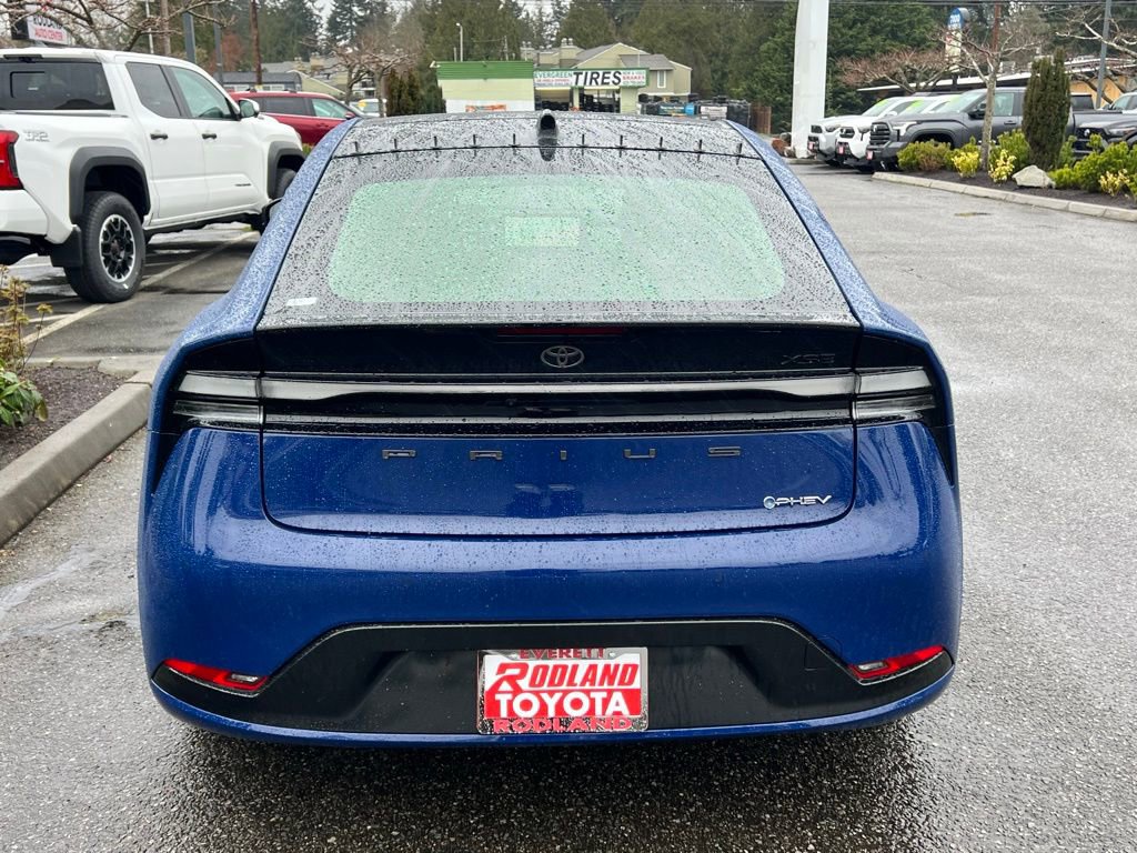 Used 2025 Toyota Prius XSE image 9