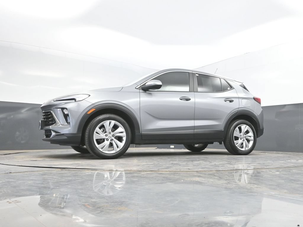 Used 2025 Buick Encore GX Preferred FWD image 34