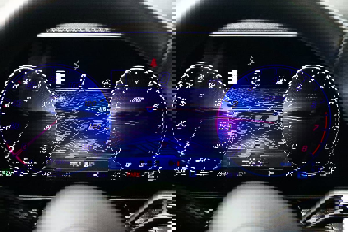 Used 2025 Mercedes-Benz GLC 300 4MATIC Coupe image 44