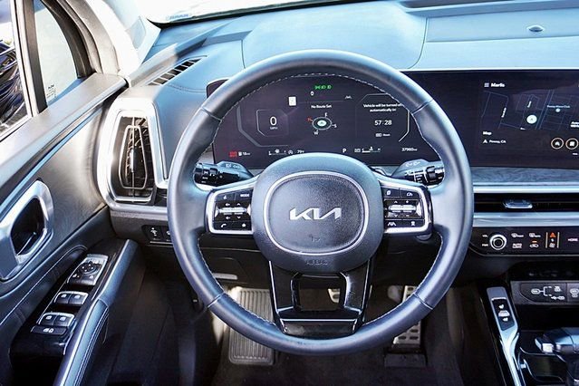 Used 2024 Kia Sorento SX AWD/4WD image 21