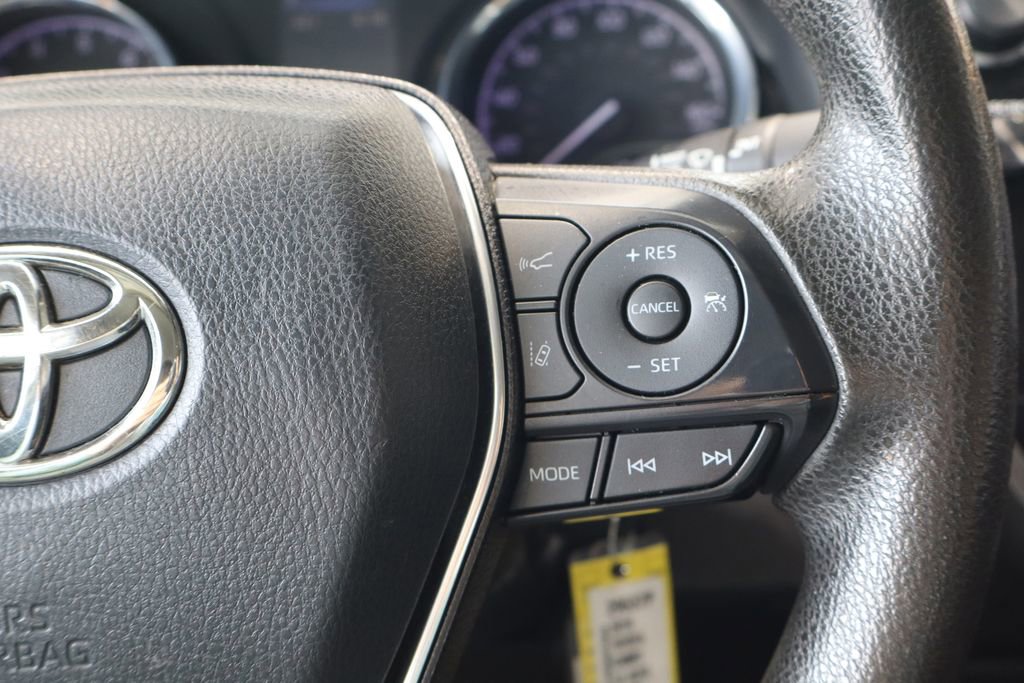 Used 2019 Toyota Camry LE image 24