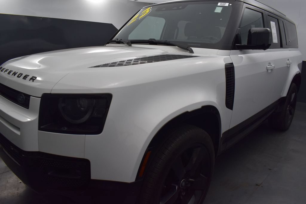 Used 2023 Land Rover Defender 130 X-Dynamic SE AWD/4WD image 36