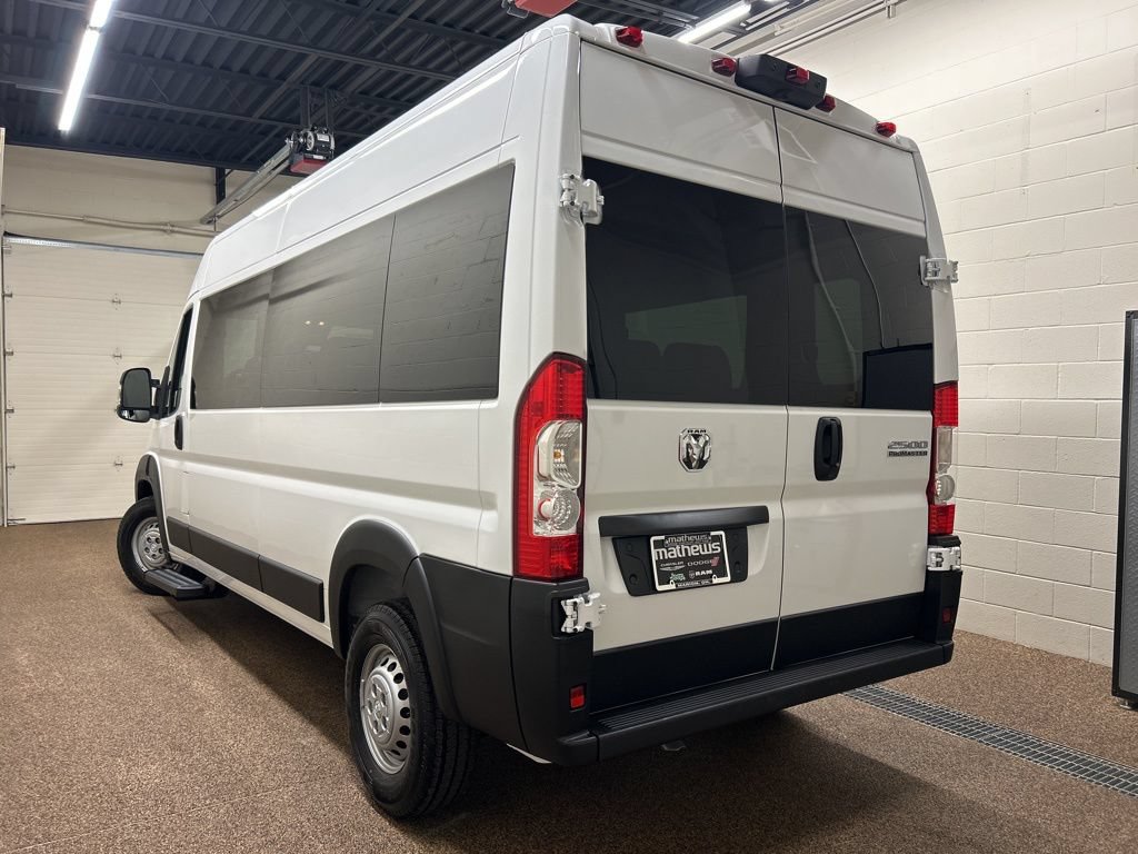 New 2025 RAM ProMaster 2500 w/ Convenience Group FWD image 4
