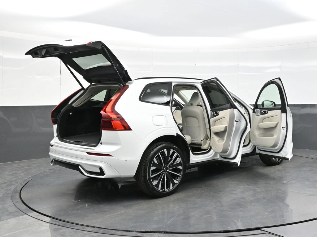 New 2026 Volvo XC60 B5 Ultra w/ Climate Package AWD/4WD image 45