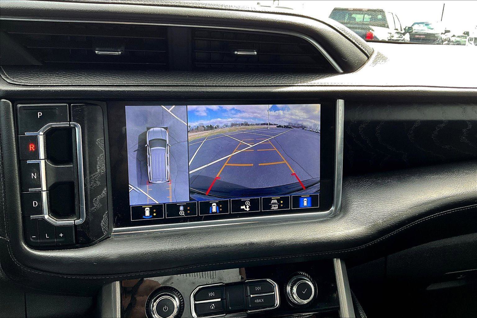 Used 2021 GMC Yukon XL Denali w/ Denali Premium Package image 22