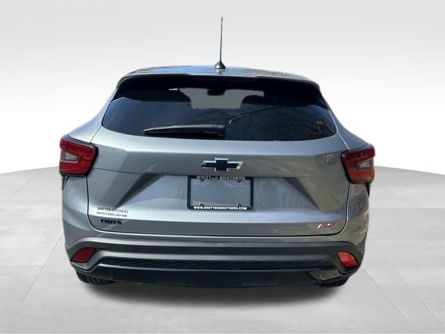 Used 2024 Chevrolet Trax RS w/ Driver Confidence Package FWD image 6