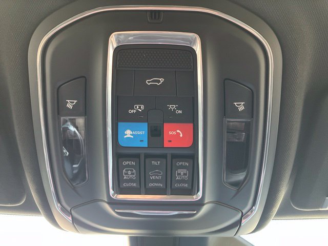 Used 2025 Jeep Grand Cherokee L Limited w/ Trailer Tow Package AWD/4WD image 16