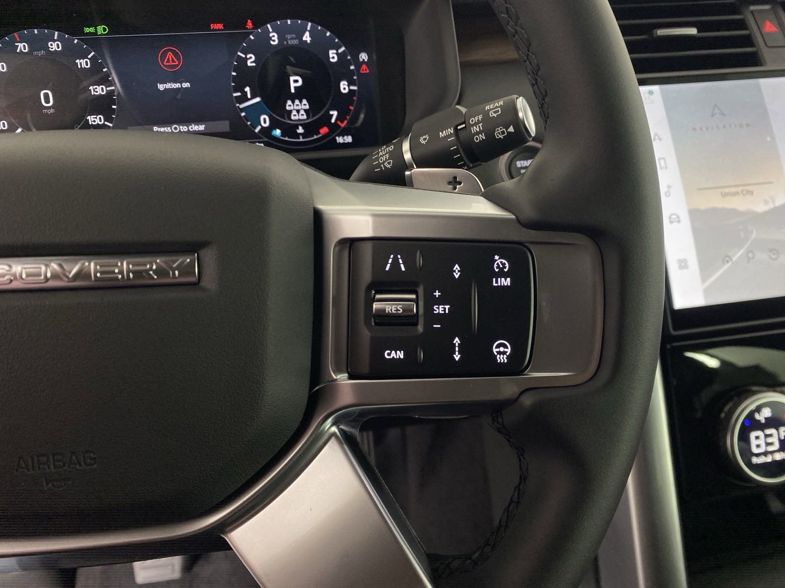 Certified 2025 Land Rover Discovery S image 15