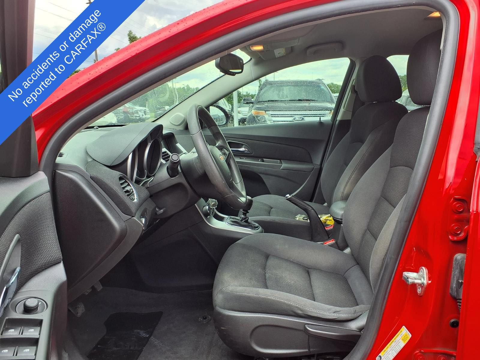 Used 2015 Chevrolet Cruze LT w/ Technology Package FWD image 17