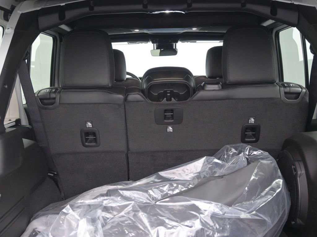 New 2024 Jeep Wrangler Unlimited Rubicon 392 image 17
