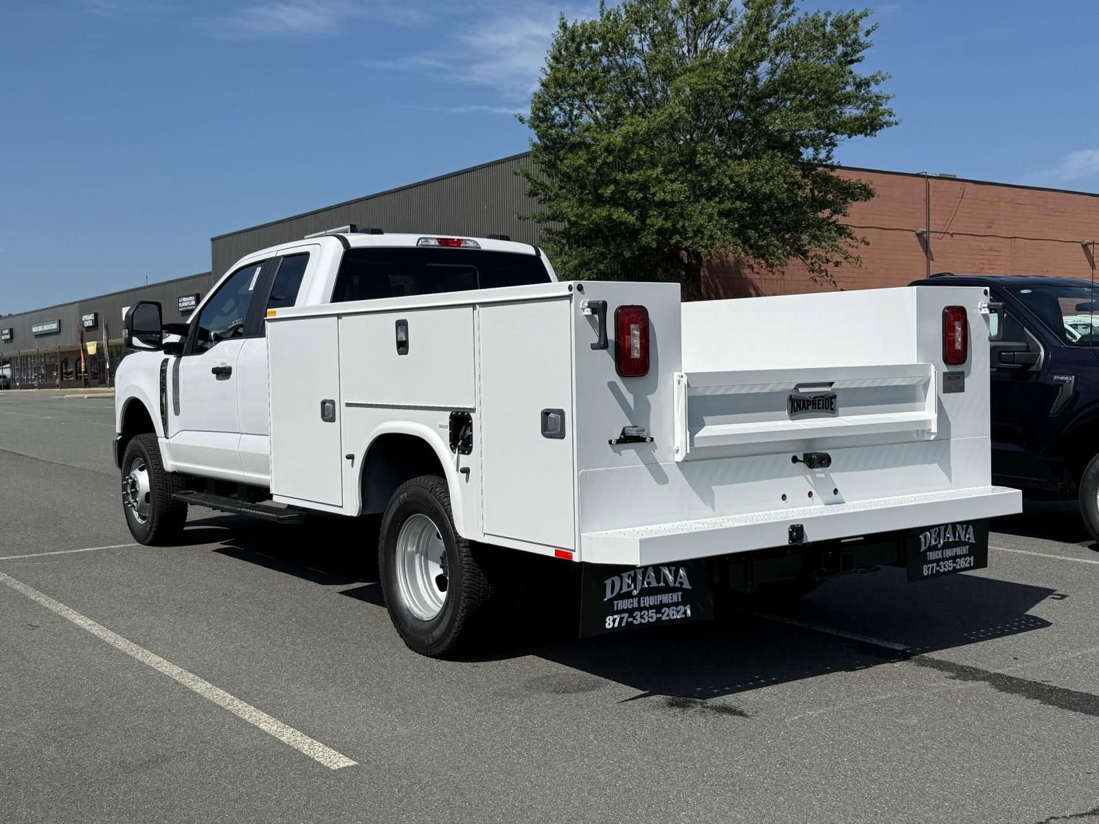 New 2025 Ford F350 XL w/ XL Chrome Package image 4