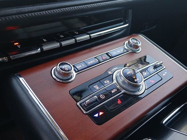 Used 2022 Lincoln Aviator Grand Touring AWD/4WD image 14