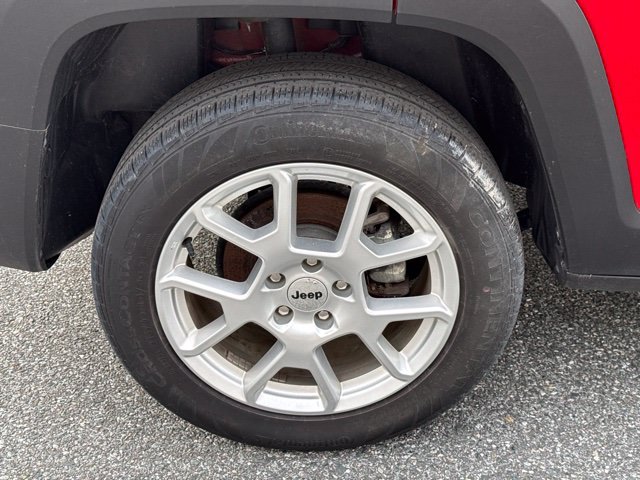Used 2022 Jeep Renegade Latitude AWD/4WD image 18