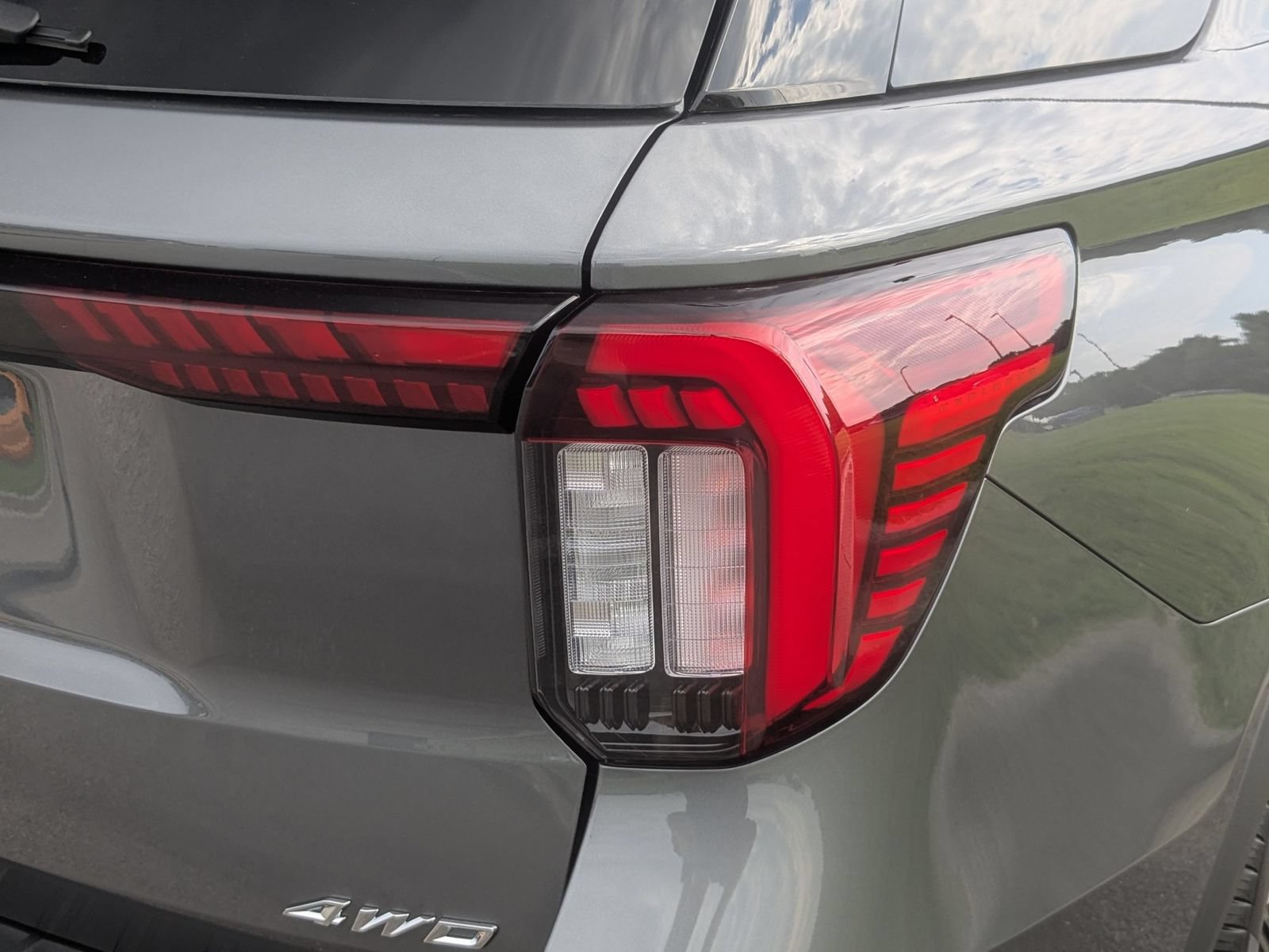 New 2026 Ford Explorer Platinum w/ LUX Leather Package AWD/4WD image 37