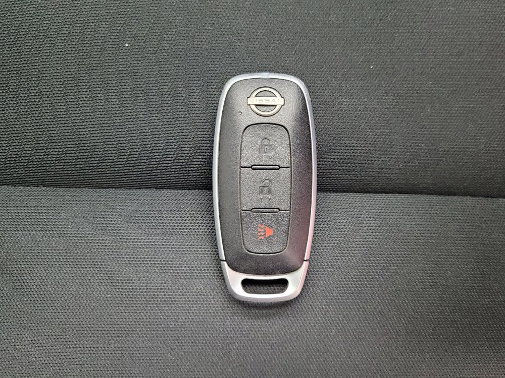 Used 2023 Nissan Rogue S AWD/4WD image 32
