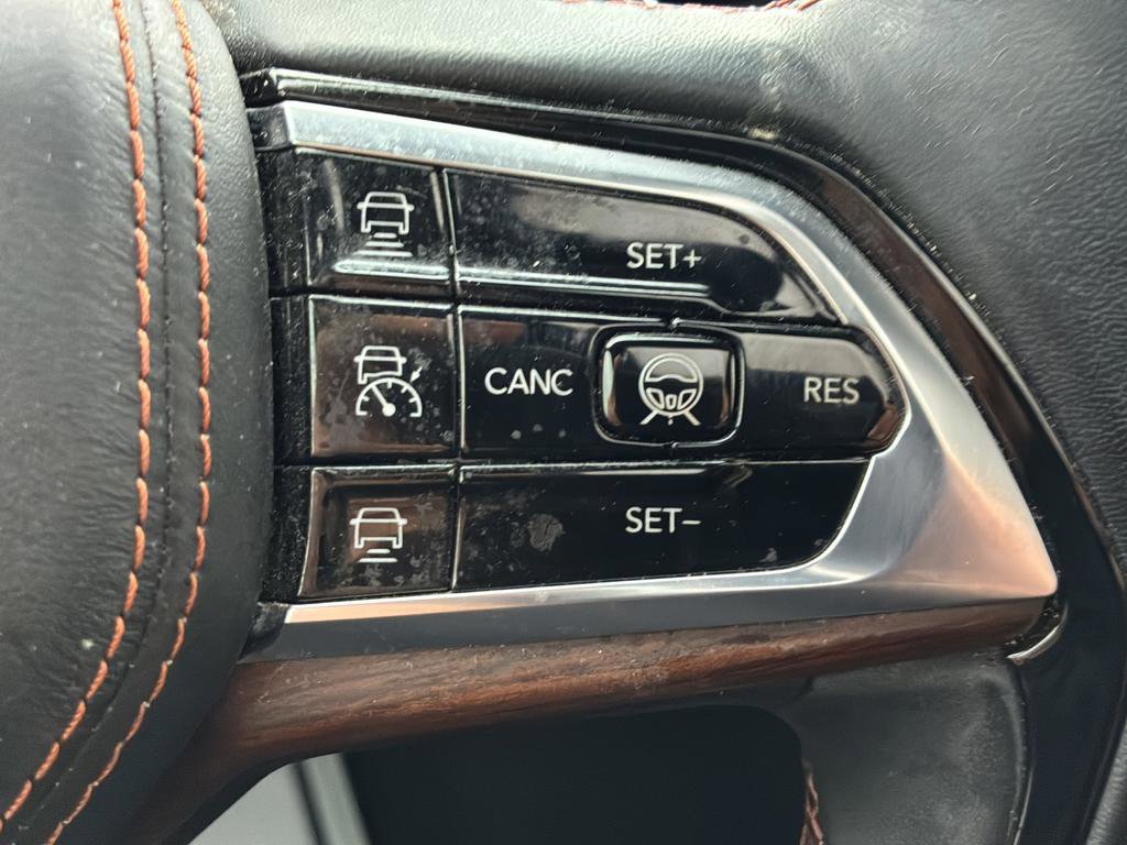 Used 2021 Jeep Grand Cherokee L Summit w/ Luxury Tech Group V image 35