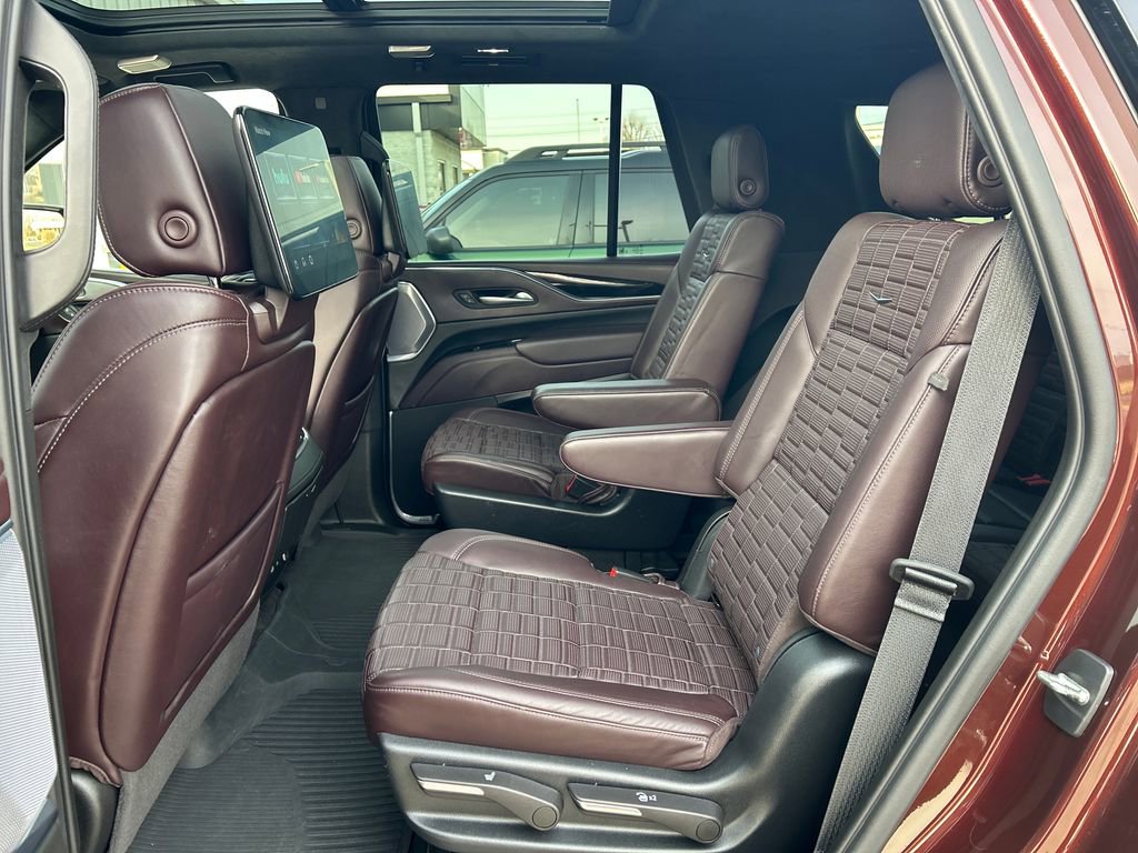 Certified 2023 Cadillac Escalade Sport Platinum w/ LPO, ONYX Package image 46