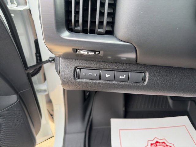 New 2025 Nissan Pathfinder Rock Creek image 19