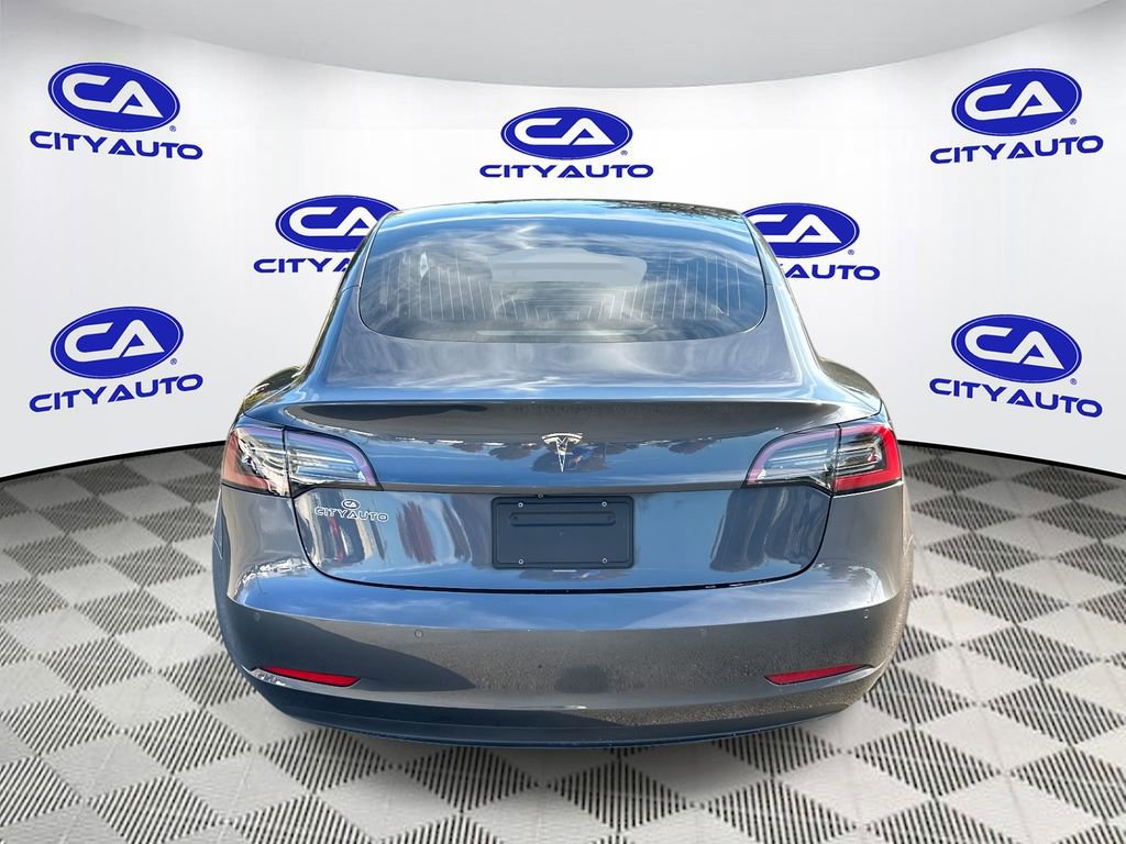 Used 2019 Tesla Model 3 Standard Range Plus image 5