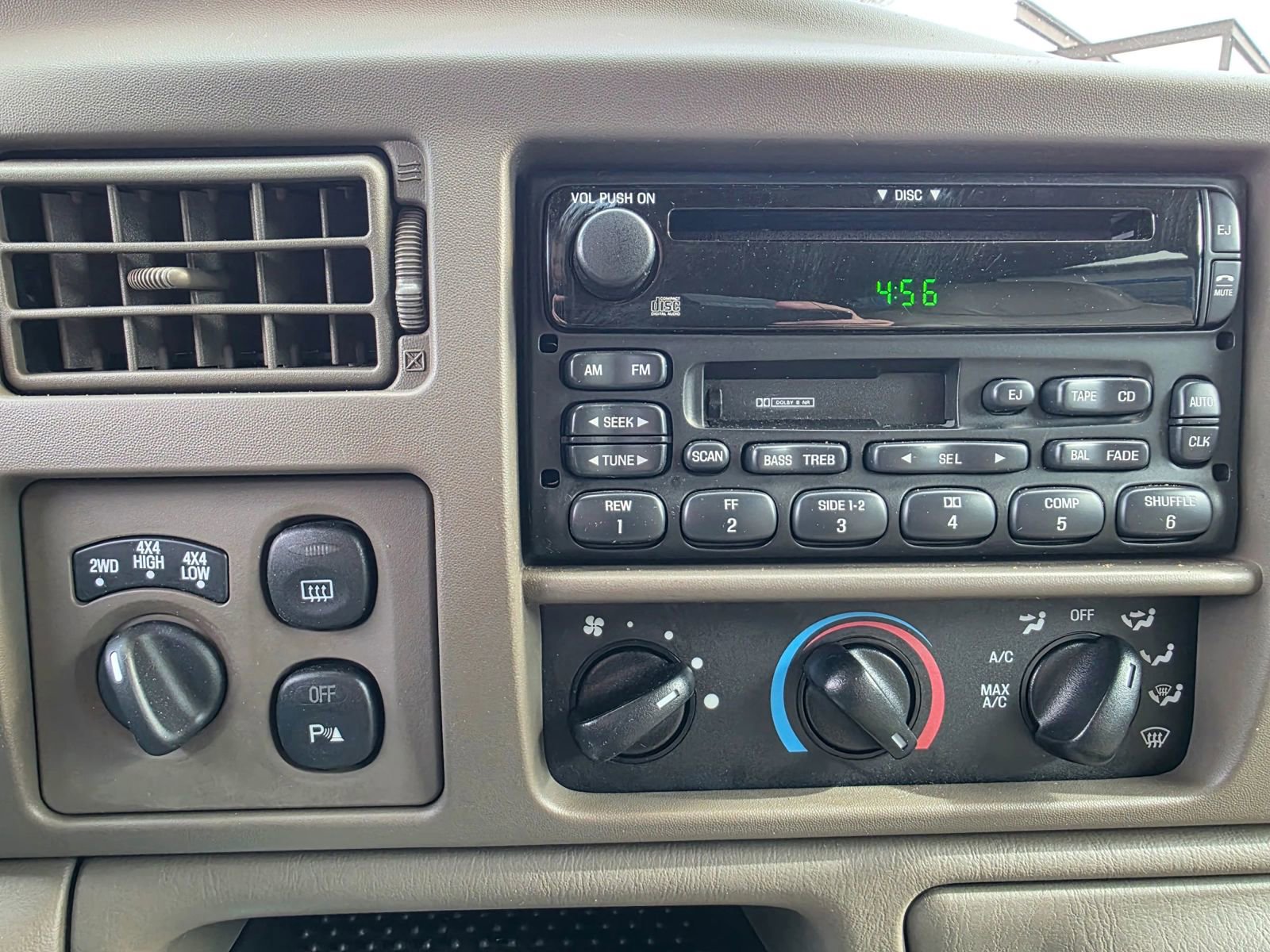 Used 2000 Ford Excursion Limited image 17