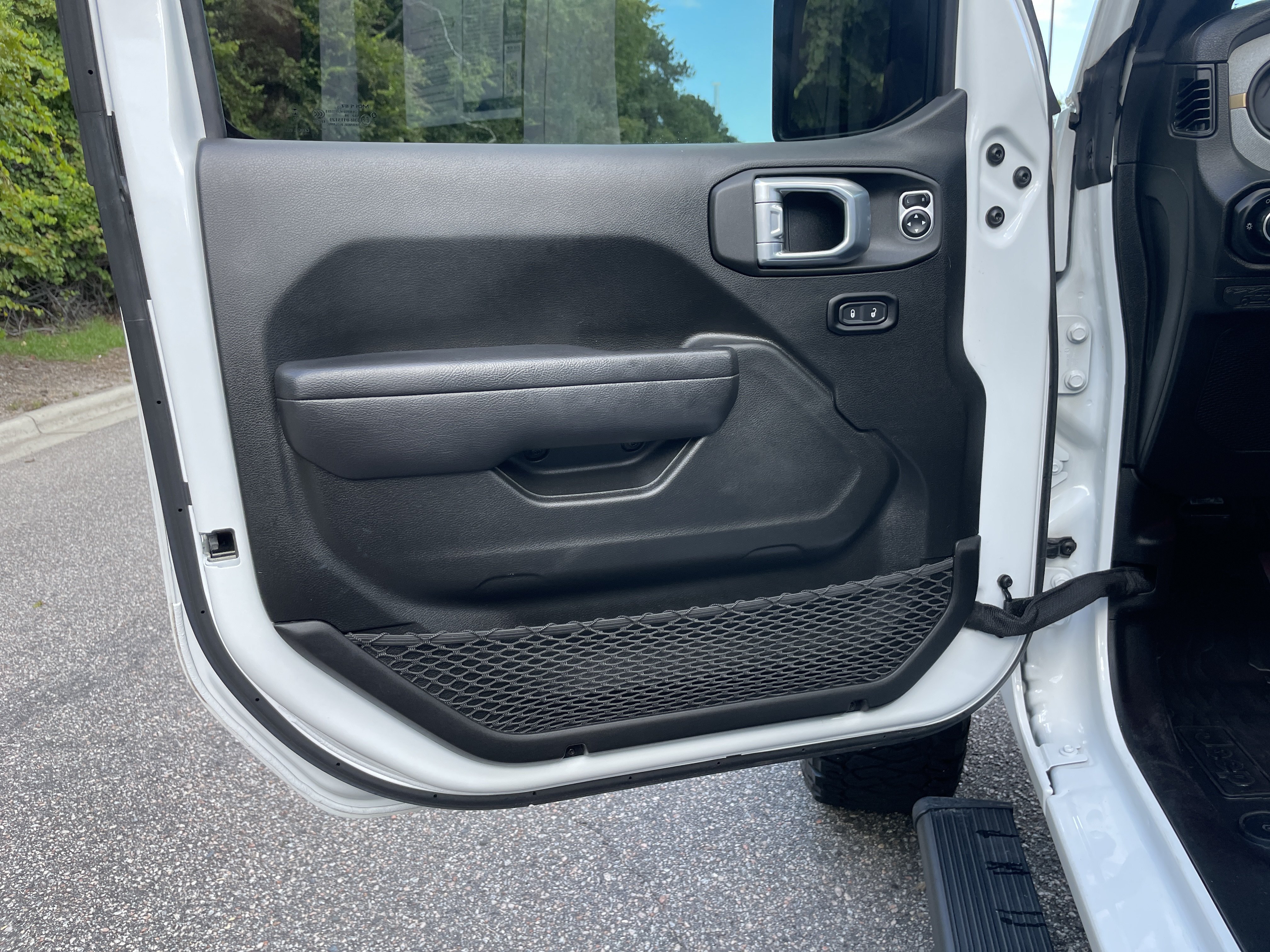 Used 2024 Jeep Wrangler Unlimited Sport AWD/4WD image 13