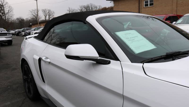 Used 2020 Ford Mustang GT Premium w/ Equipment Group 401A RWD image 10