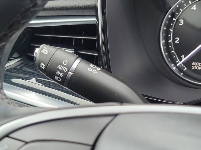 Used 2025 Cadillac XT5 Premium Luxury w/ LPO, Floor Liner Package image 17