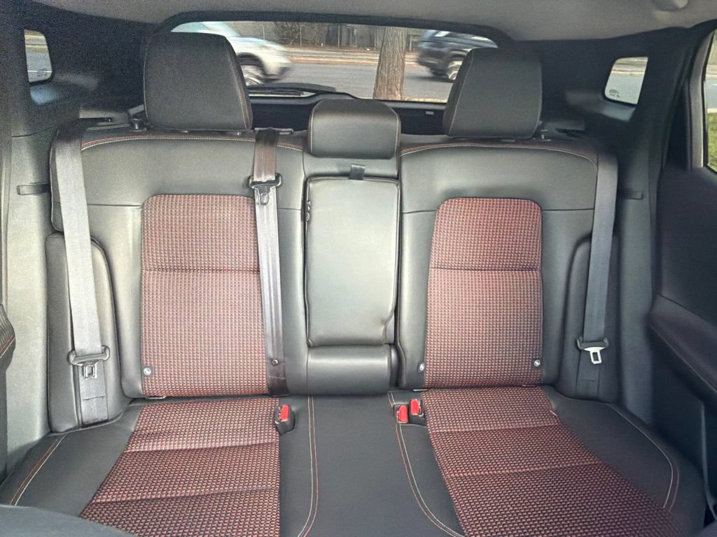 Used 2025 Nissan Kicks SR w/ SR Premium Package AWD/4WD image 31