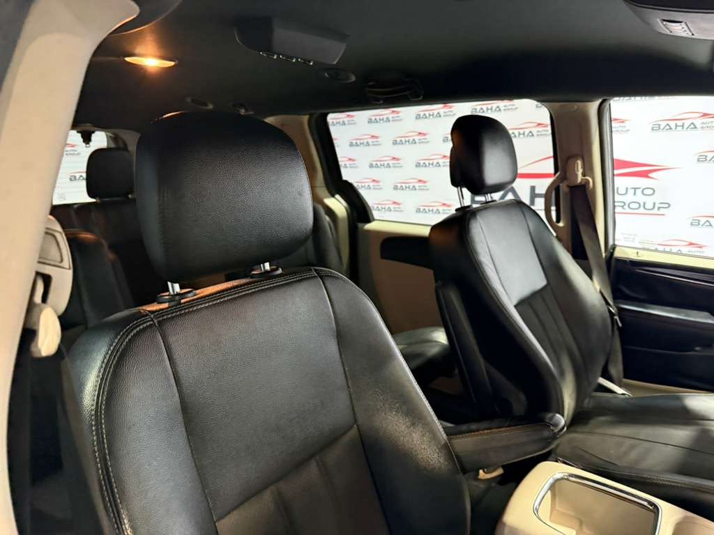 Used 2019 Dodge Grand Caravan SXT FWD image 44