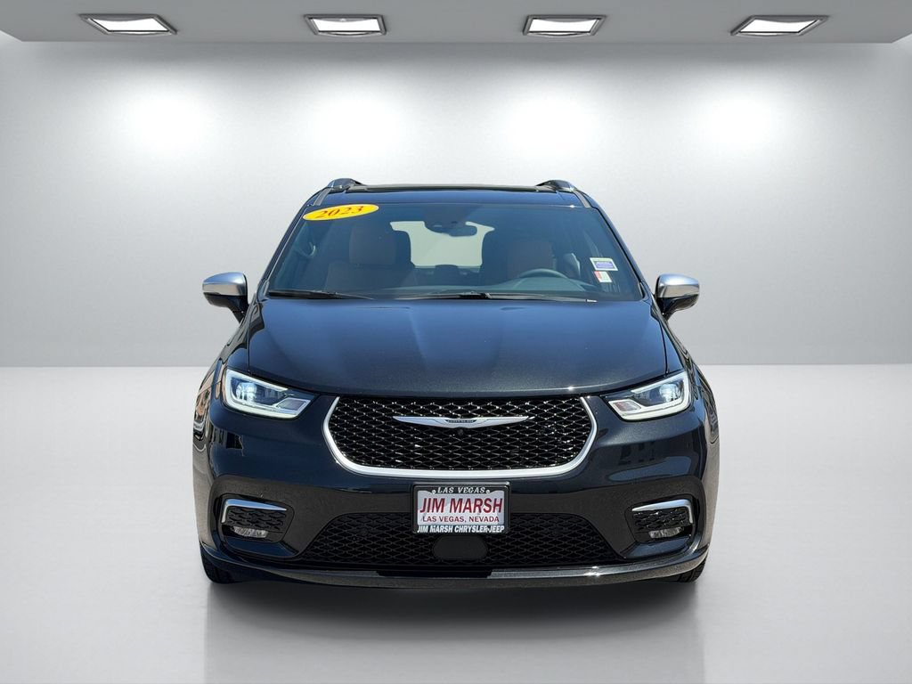 Used 2023 Chrysler Pacifica Pinnacle FWD image 9